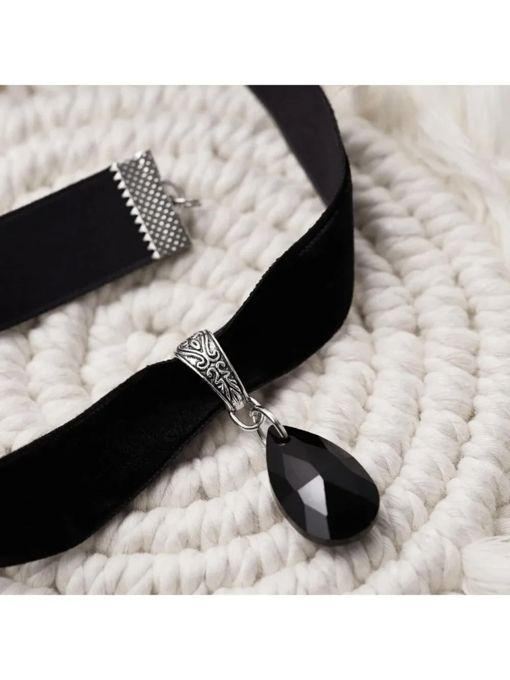 Gothic Victorian Black Choker Necklace | Vintage-Inspired Jewelry Accessory